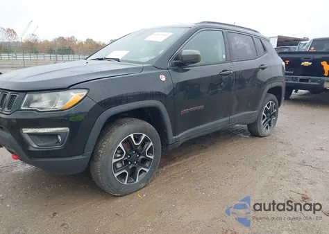 2020 Jeep Compass Trailhawk 4X4 из США, поврежденный, VIN 3C4NJDDB9LT195612